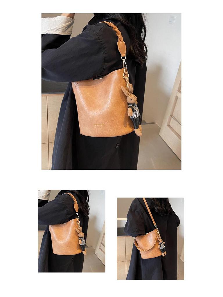 2024 Retro Women's Crossbody Bucket Bag: Early Autumn Versatile Fashion with New Texture