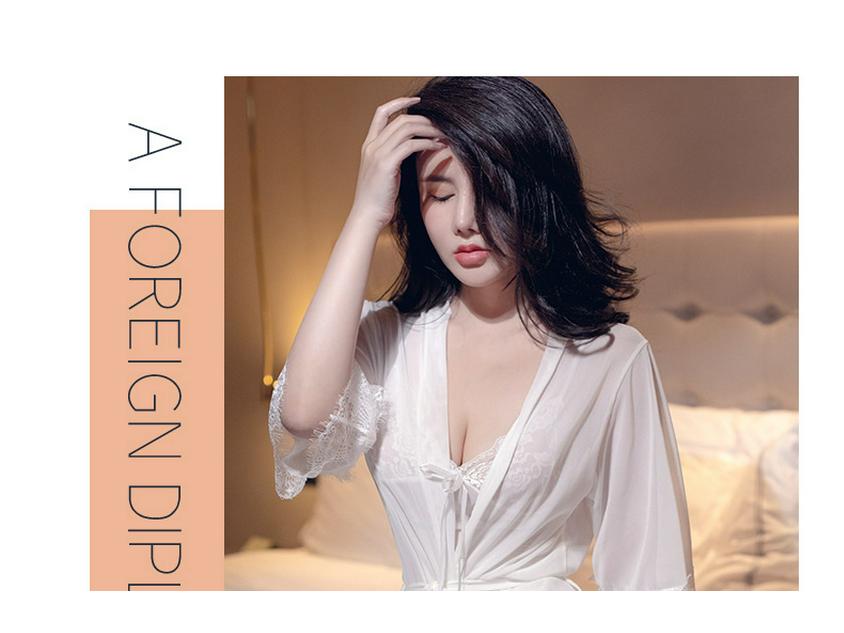 Комплект кружевного нижнего белья большого размера из 3 предметов: Сексуальная летняя ночная сорочка-майка из прозрачного ледяного шелка.