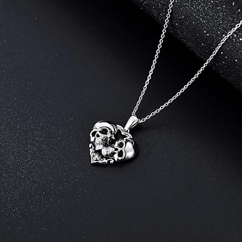 New Oil Dripping Retro Skull Necklace Fashion Halloween Gift Pendant Accessories