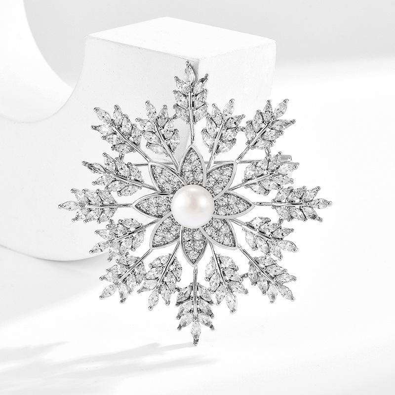 Copper Micro-Inlaid Zircon Natural Freshwater Pearl Snowflake Brooch Brooch Anti-Light Buckle