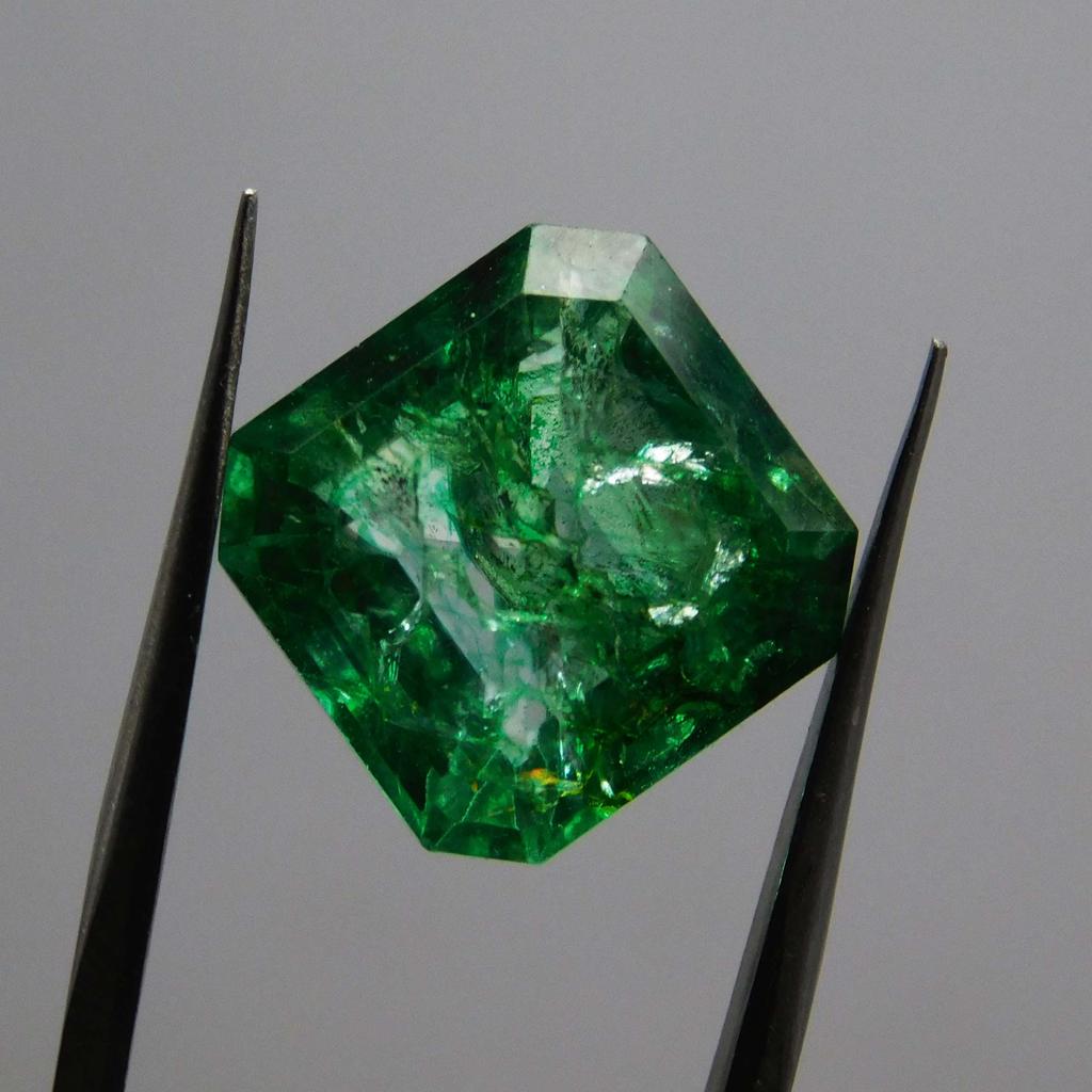 7 Carat Natural Green Colombian Emerald Square Cut Loose Gemstone