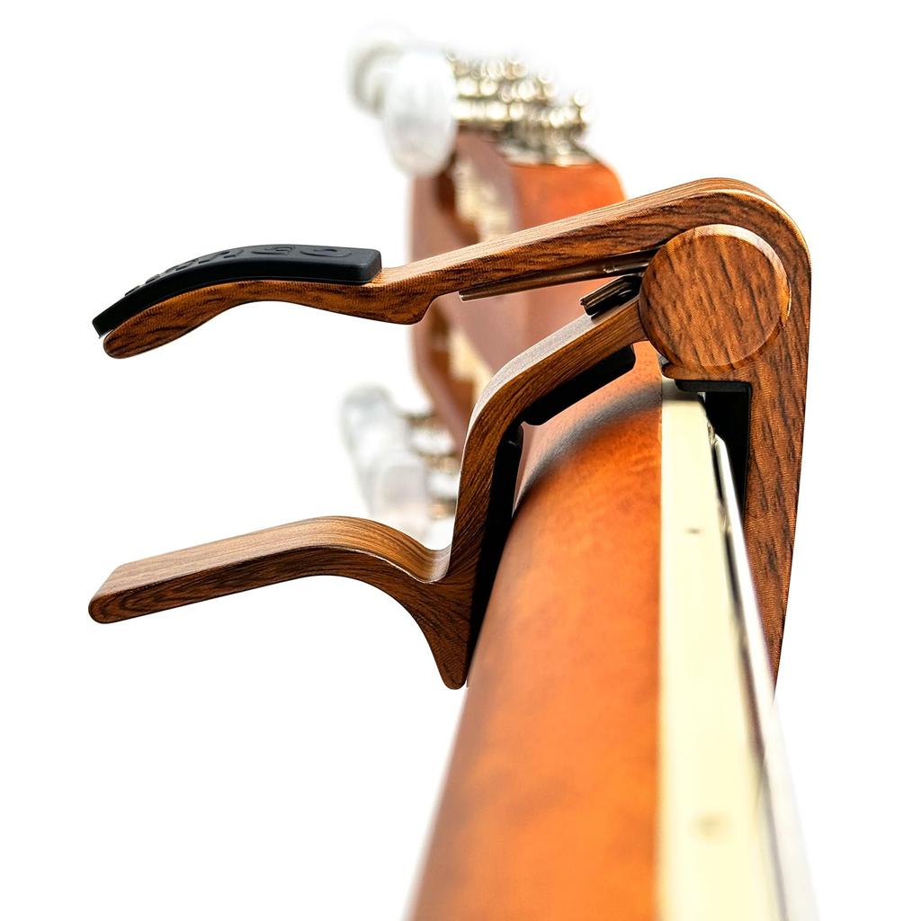 WINGO Classic Flat Guitar Capo for Classic Nylon String Guitar Grain 5 Picks (Wood Color) -
