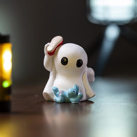 1/2Pcs Halloween Ghost Figurine Mini Cartoon Ghost Statue PVC Sculpture Miniature Ghost Ornament Home Office Desktop Decoration