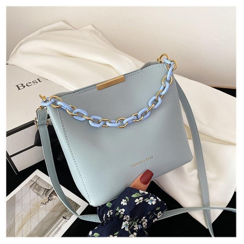 Women's Bucket Bag Fashionable New Trendy Spring and Summer Girl Shoulder Messenger Bag Cute Simple Commuter Women's Bag