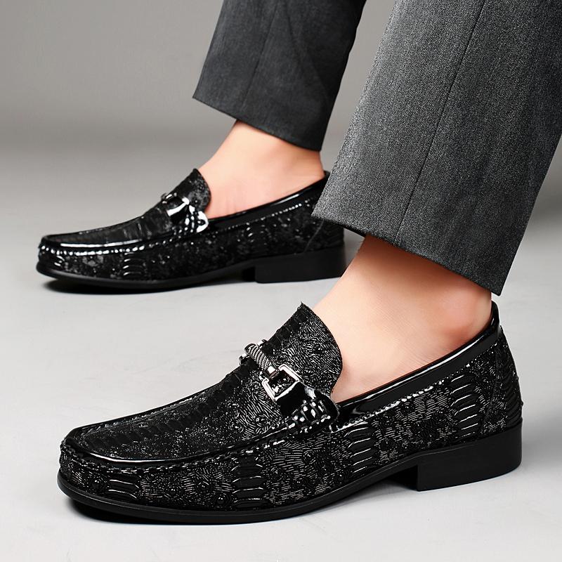 Мужские мокасины из натуральной кожи, универсальные роскошные деловые туфли 2024 года, нескользящие модные мужские туфли без застежек, удобные мужские туфли для вождения