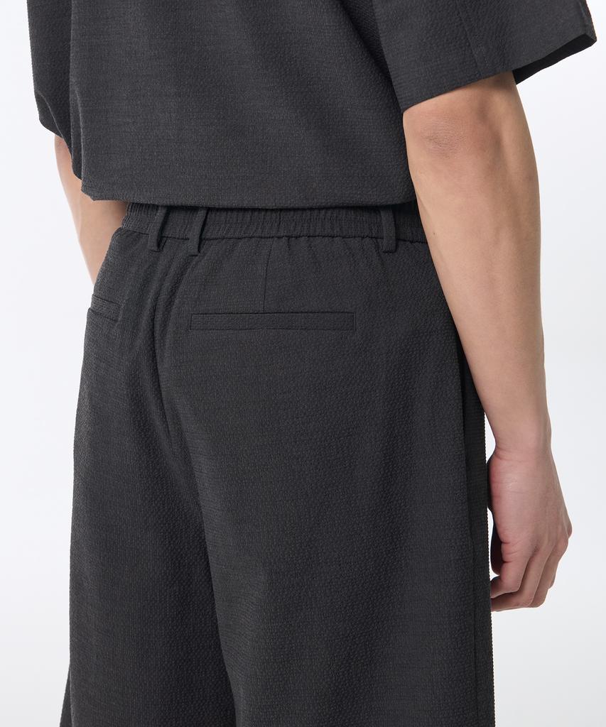 MUSINSA STANDARD Seersucker One-Pleat Wide Banding Shorts [Gray]