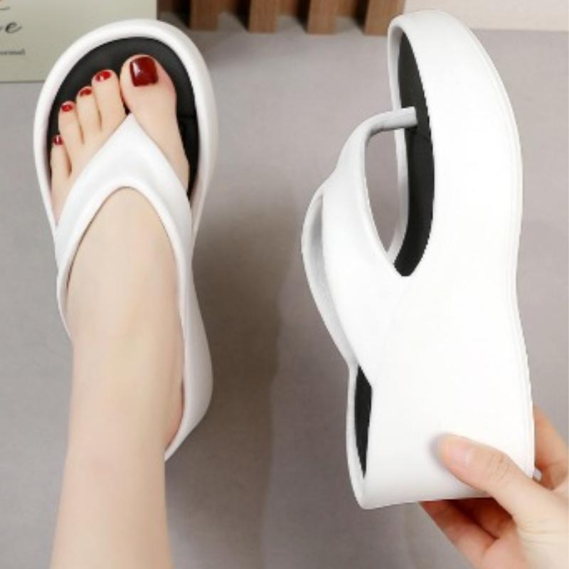 Бисквитные шлепанцы на толстой подошве Женская обувь Верхняя одежда Новые летние босоножки на танкетке Сандалии