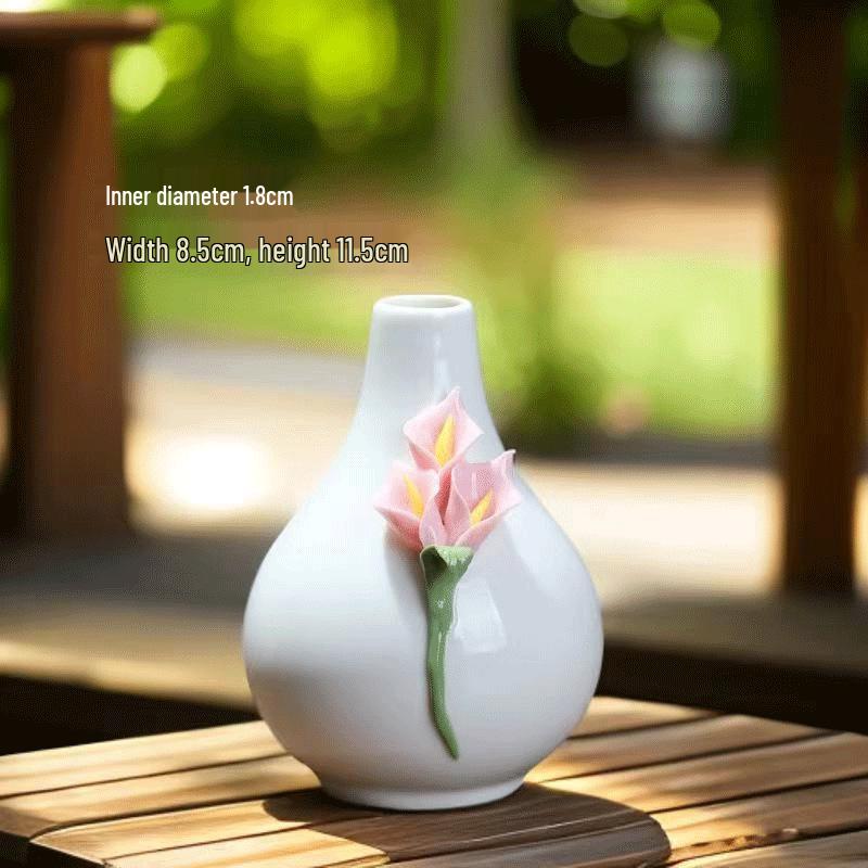 Керамическая ваза ручной лепки: Сувенир из путешествия и декор для дома/офиса