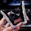Автомобильный держатель для телефона с кристаллами и стразами для экрана GPS-навигатора.