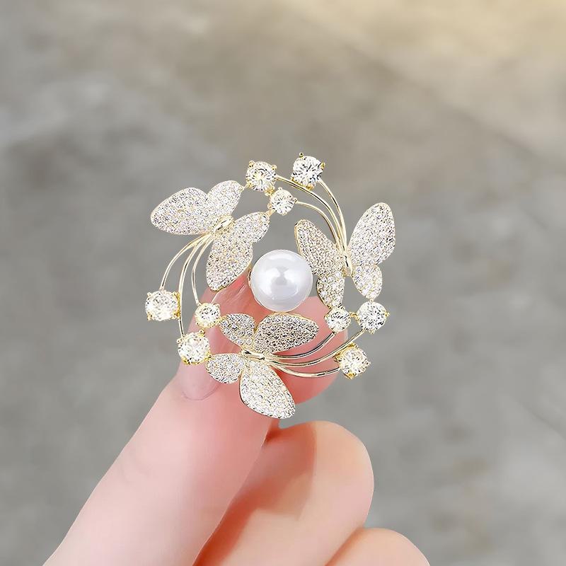 Ретро китайская брошь с кисточкой в виде бабочки и цветка – элегантный аксессуар для чонсама