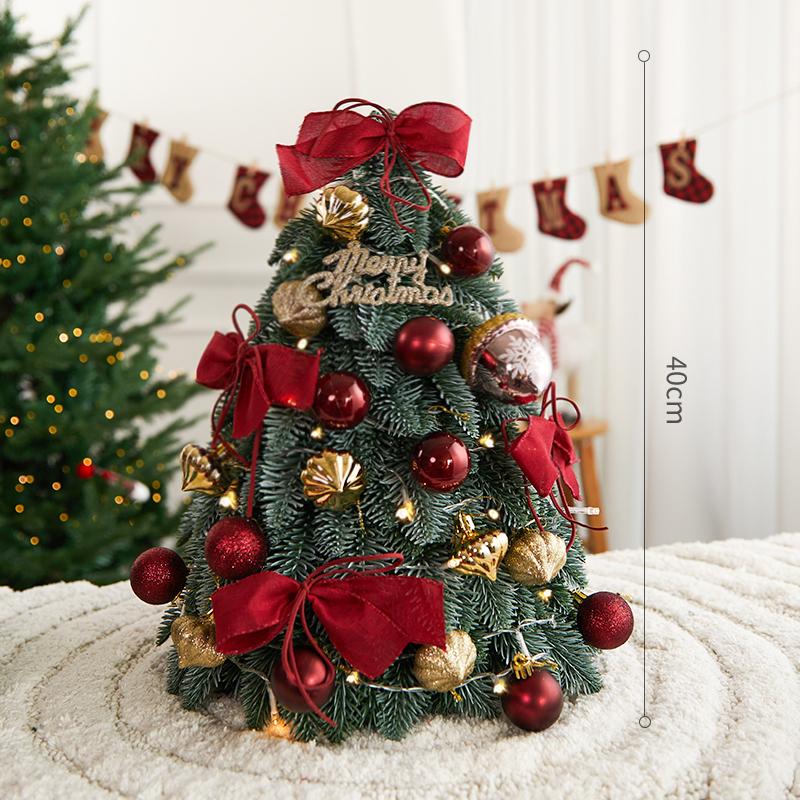 Мини-елочные украшения в стиле 2025: Сделай сам настольные фигурки для домашнего декора