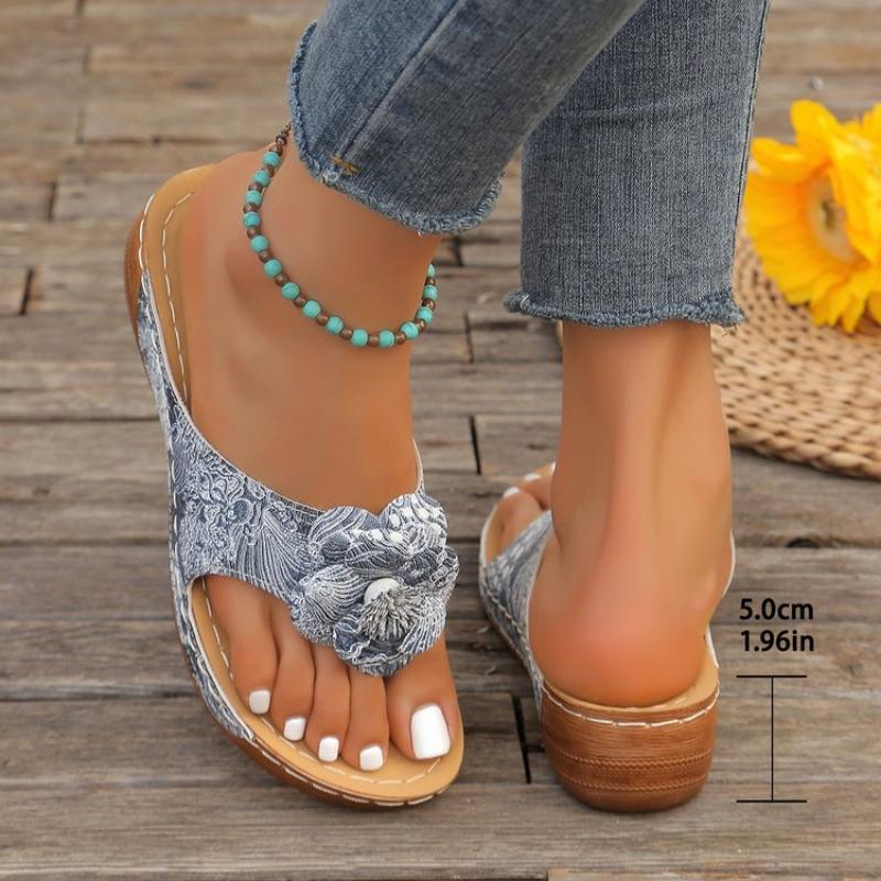 Женские босоножки на танкетке с цветочным принтом, летние тапочки на толстой платформе с застежкой-молнией, легкие нескользящие пляжные шлепанцы, размер плюс 43