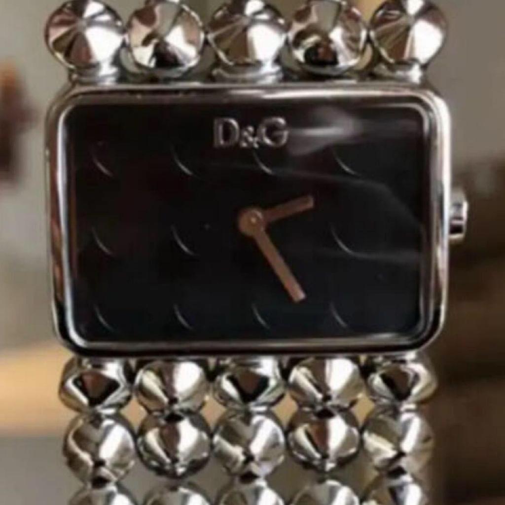 Подержанные часы Dolce and Gabbana в хорошем состоянии