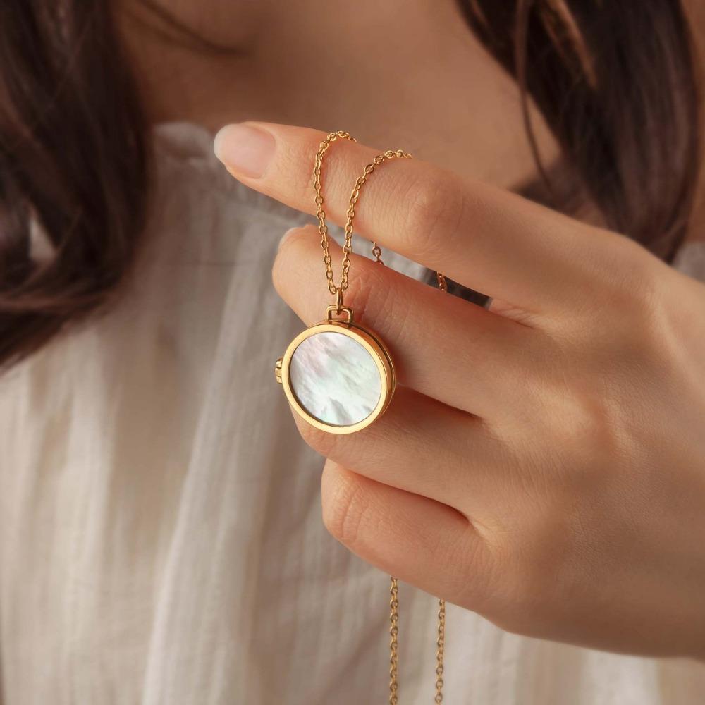 Stainless Steel Shell Album Necklace DIY Memorial Jewelry Elegant Photo Hold Necklace  Ladies Girl
