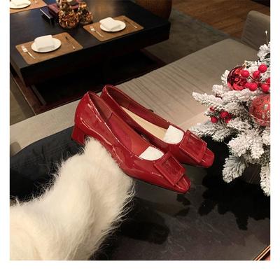 Модные новейшие туфли-лодочки с квадратным носком и пряжкой на ремне, роскошные туфли на каблуках, однотонные, из натуральной кожи, модные, элегантные, сексуальные, лаконичные, женские туфли