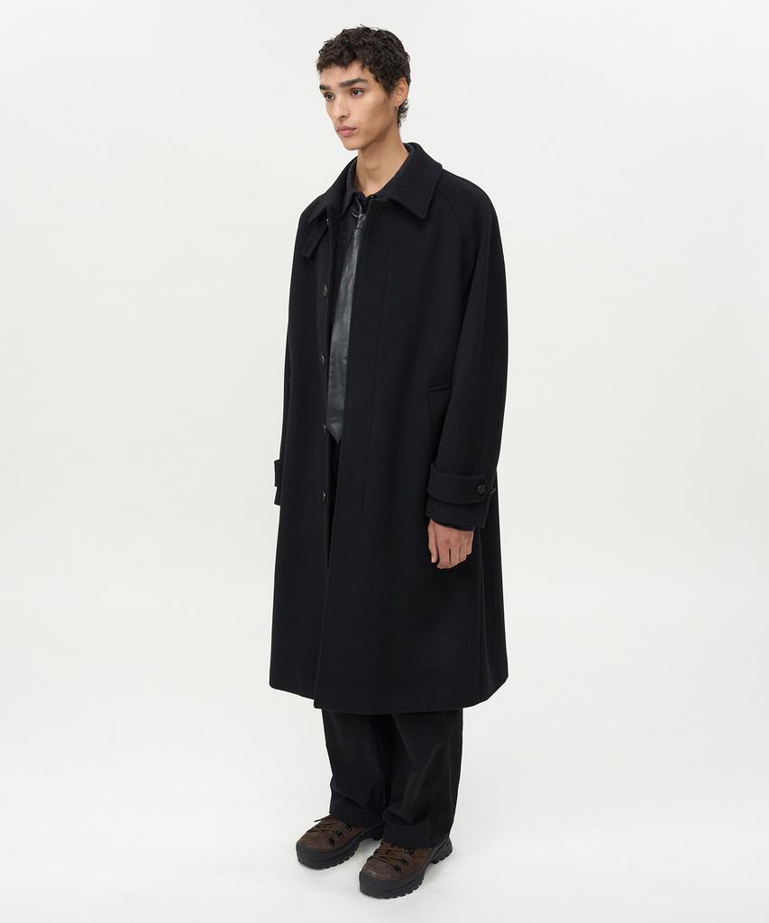Insilence Mapel Cashmere Balmacaan Coat Black