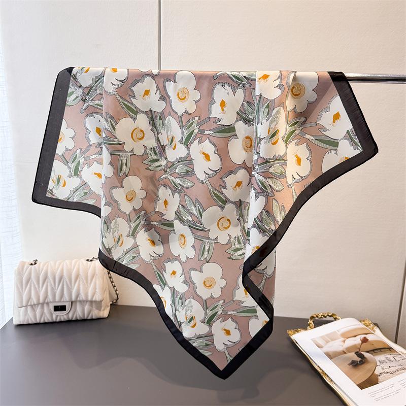 Designer 70*70cm Luxury Square Scarves Women's Silk Scarf Bandana Neckerchief Neckties Hairbands Foulard Shawl Fashion