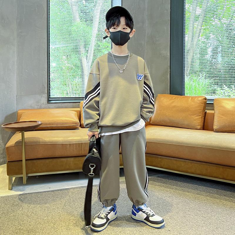 Модный костюм из двух частей для мальчиков на весну и осень, детская спортивная одежда на осень