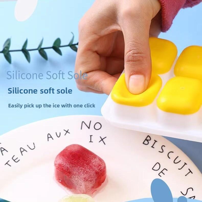 14 Cell Soft Plastic Ice Cube Mold with Lid for Freezing and Storage