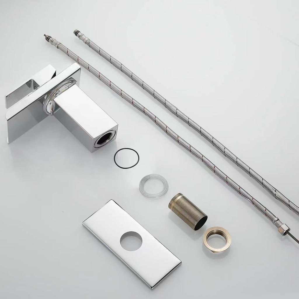 Смеситель для раковины Baralho с LED-подсветкой, полированный, для монтажа на борт раковины, 3 цвета