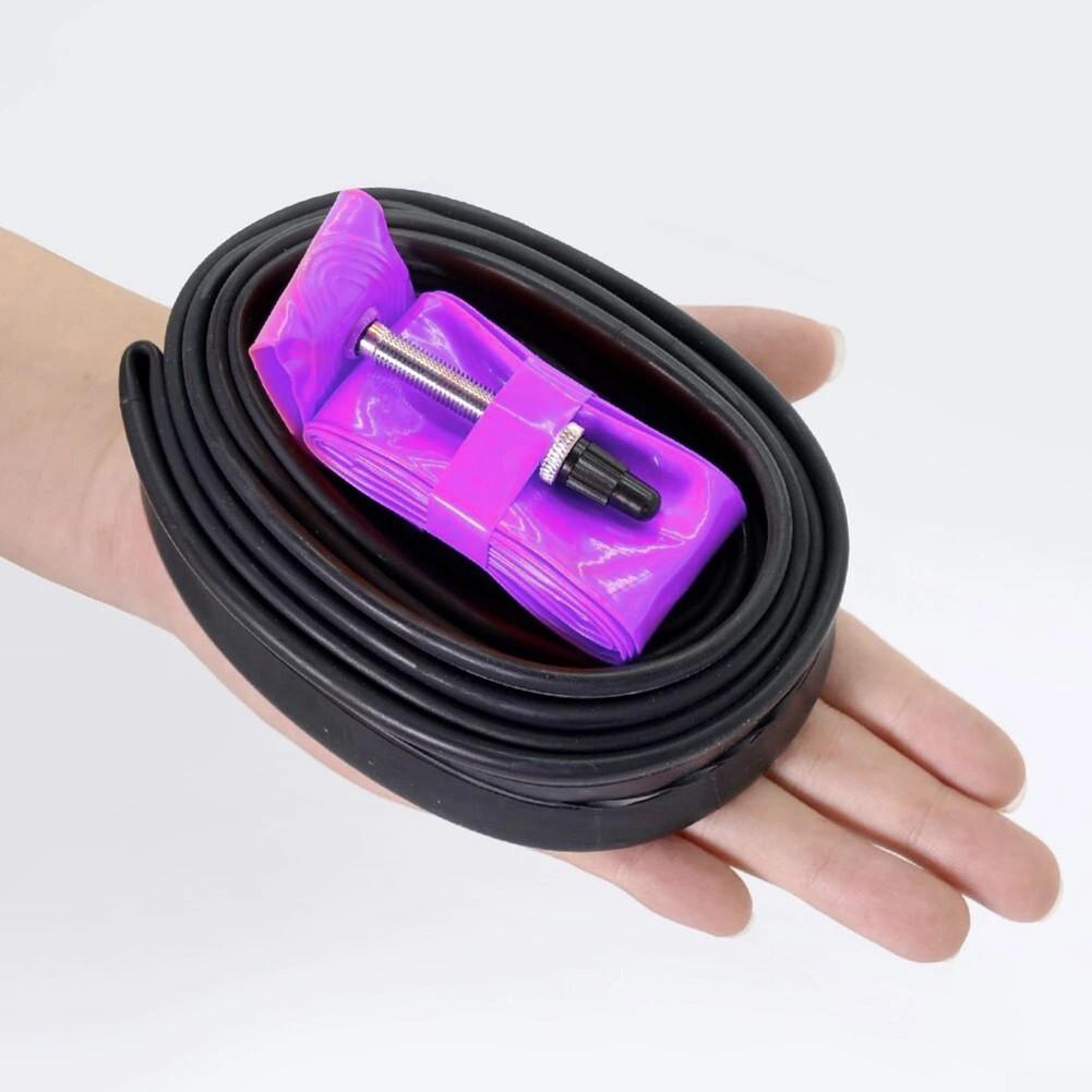 Фиолетовая гравийная камера велосипеда с отзывчивым ускорением