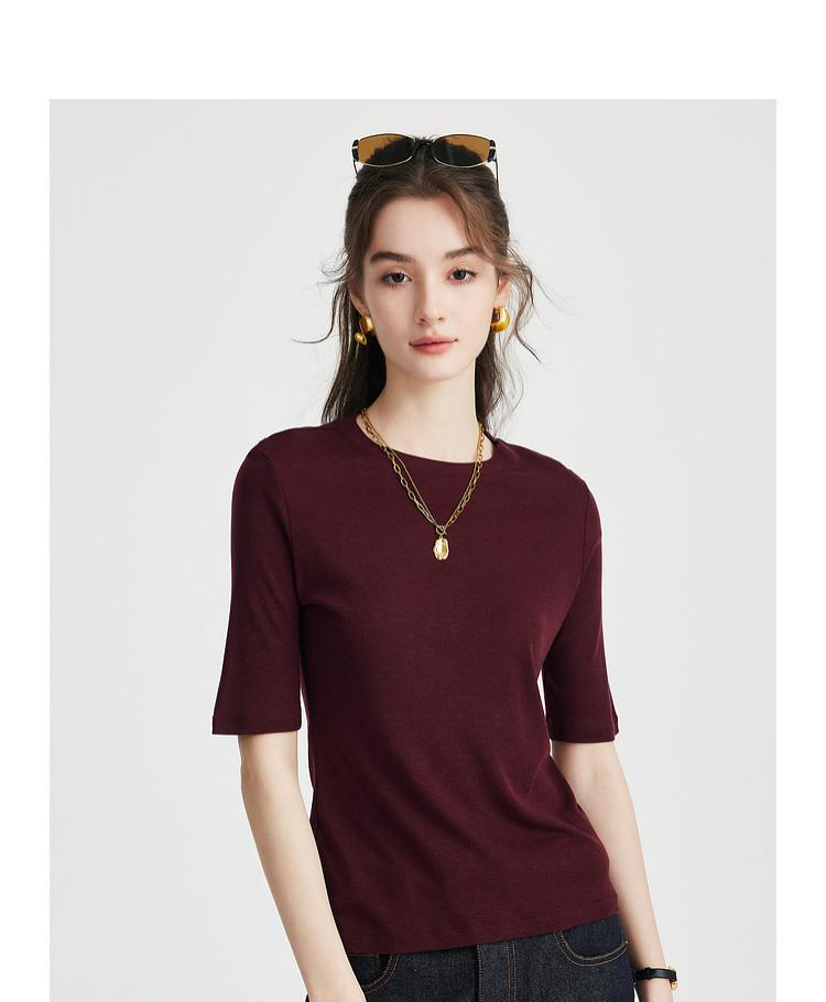 Classic Simplicity: Spring and Summer Round Neck, Versatile and Comfortable for Daily Use. Five Sleeve Mulberry Silk T-shirt for Women