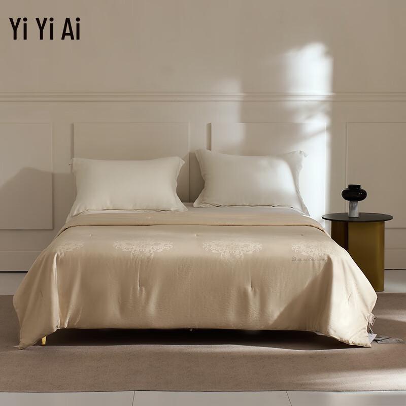 Yiyiai Baroque Tussah Silk Quilt