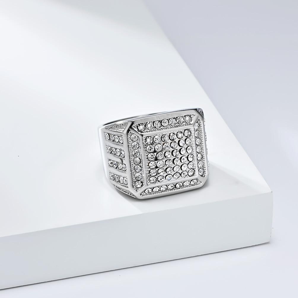 Fashionable Hip Hop Titanium Steel Ring for Men 18K Gold Plated with Full Diamonds Unisex Hand Jewelry Trendy Stainless Steel Rapper Accessory