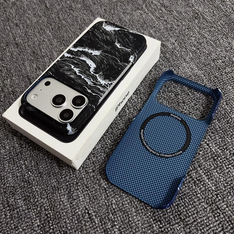 Магнитный ультратонкий ПК-кейс из углеродного волокна для iPhone 17 Pro Max - Дизайн с полуоберткой, деколь