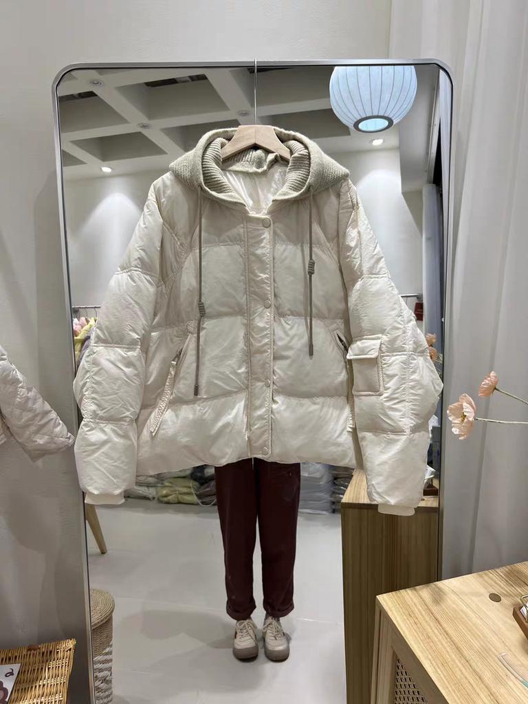 Вязаная шапка свободная и тонкая белая утиная пуховая женская осень 2024 зима новая повседневная куртка-пуховик прилив