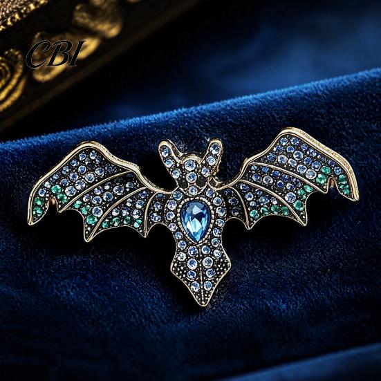 Retro Metal Brooch Halloween Rhinestone Bat Brooch, Gothic Shaped Lapel Daily Wear Decorative Pin Pin, Jewelry Accessory for Clothing Bags Scarves