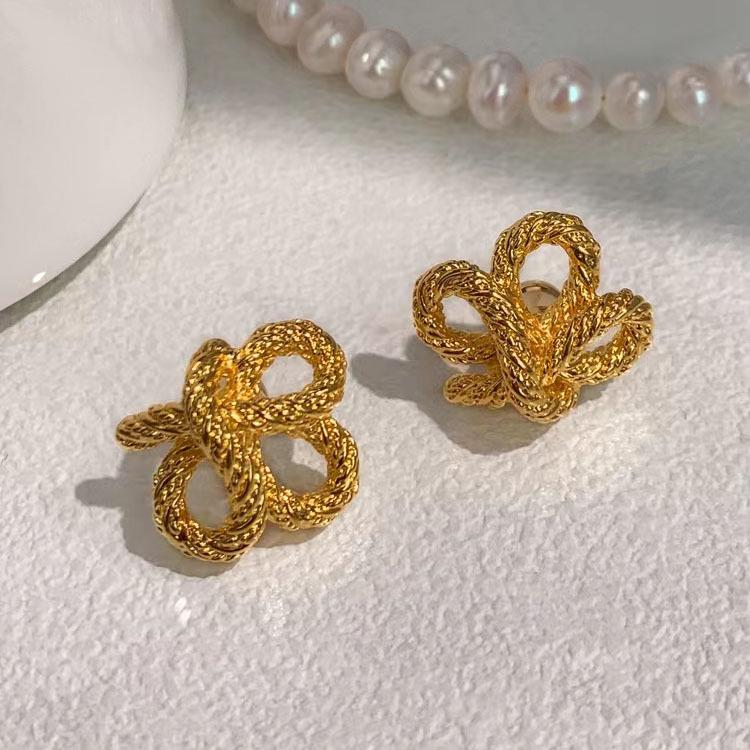 Copper-Plated Retro Chinese Knot Earrings: European-American Style, Unique Fashion Design
