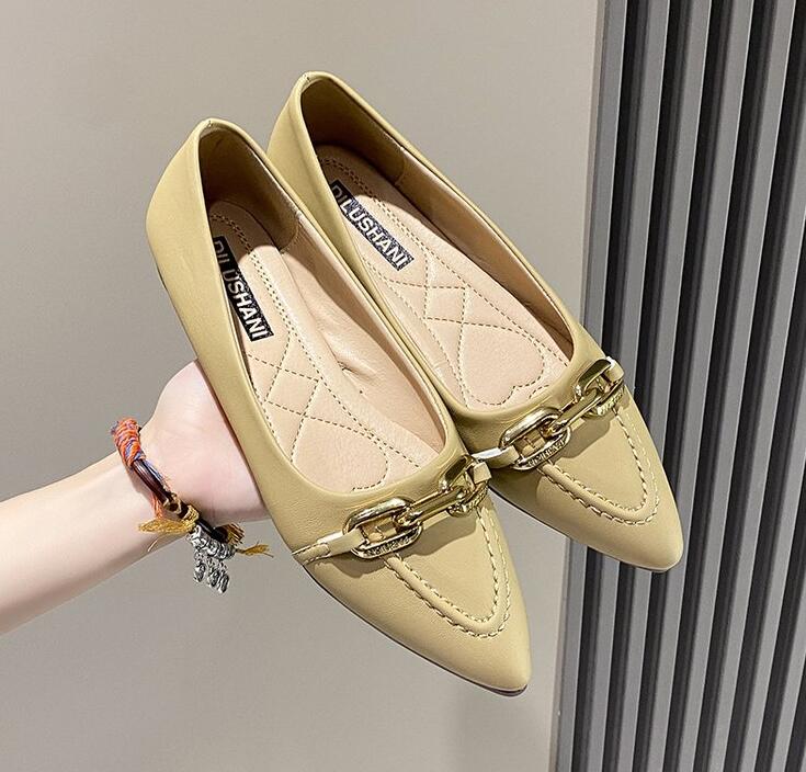 2024 Весна Повседневные Женские туфли на плоской подошве Винтажные кожаные лоферы с круглым носком Элегантные женские туфли с металлической пряжкой