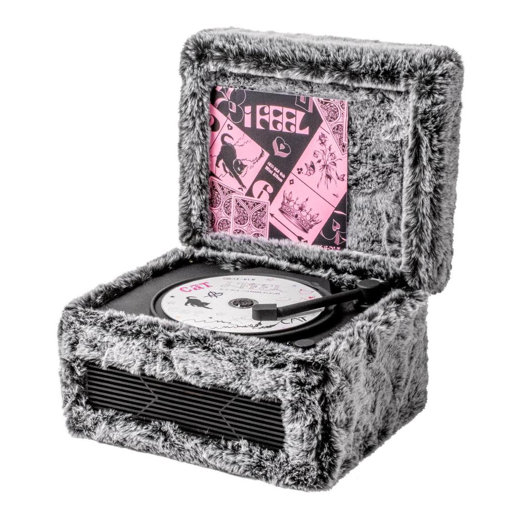 Очаровательный ретро CD-плеер Charming Spirit M730 в плюшевом розовом цвете с возможностью подключения Bluetooth-динамика