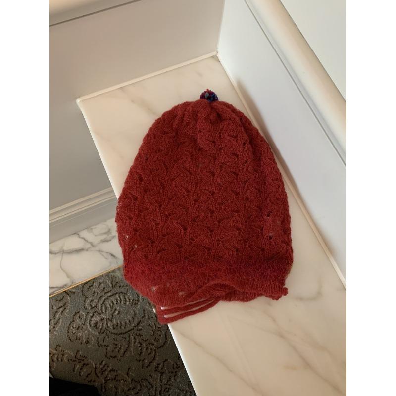 Корейская полая вязаная шерстяная шапка для женщин, тонкая, дышащая, универсальная, подчеркивающая лицо, модная шапка-бини с небольшим отворотом