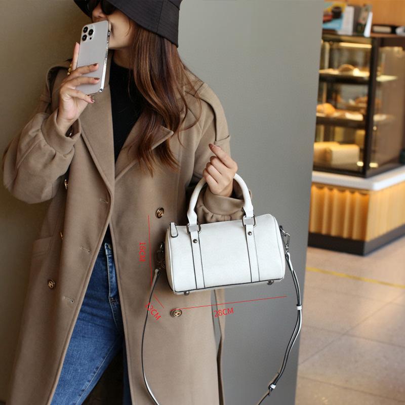 Women's Boston Bag Fashion Shoulder Bag Large Capacity Leather Handbag