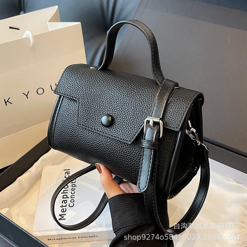 This Year's Popular Bag Women's 2025 New Fashion Retro Small Square Bag Niche Design Shoulder Bag Texture Messenger Bag