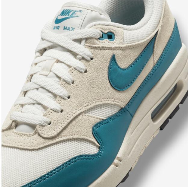 Кроссовки Nike Air Max 1 Essential