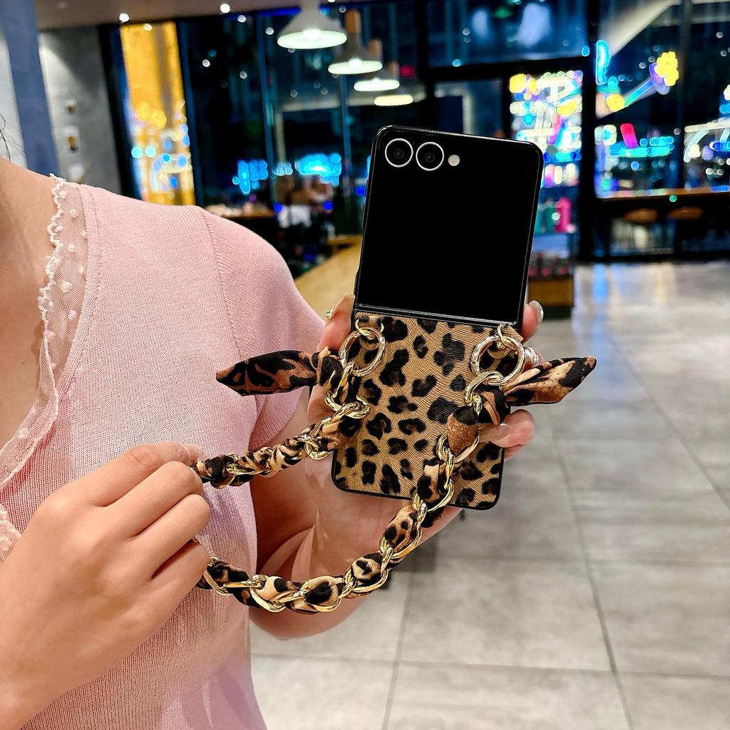 Противоударный чехол с леопардовым принтом для Samsung Galaxy Z Flip7/6/5
