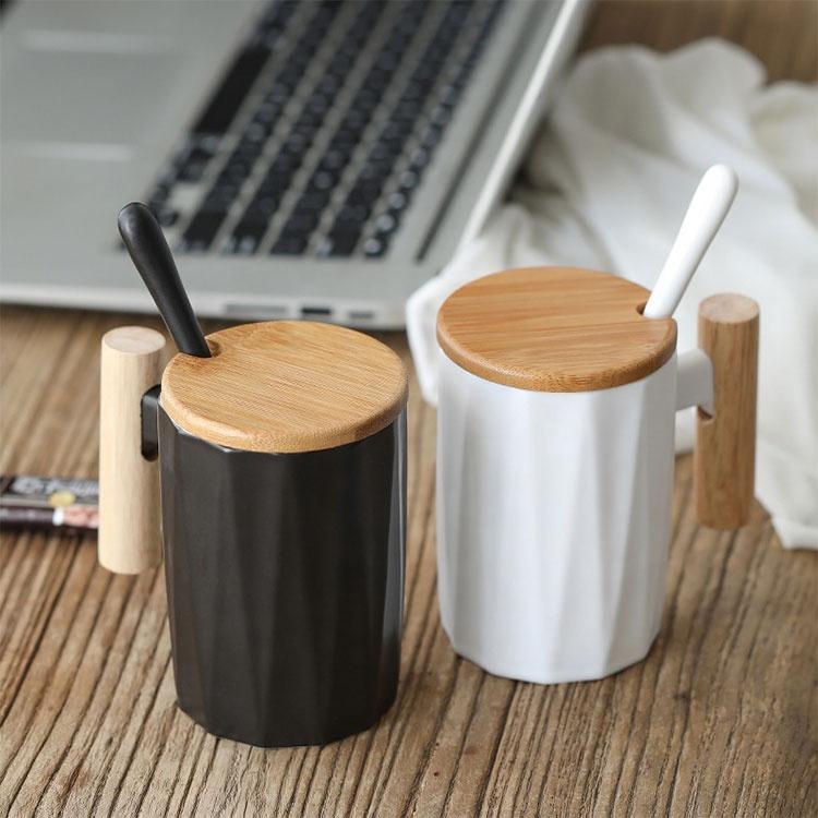 Manufacture Custom logo Gift Box White Black Porcelain Ceramic Mugs with Bamboo Wooden Handle Lid