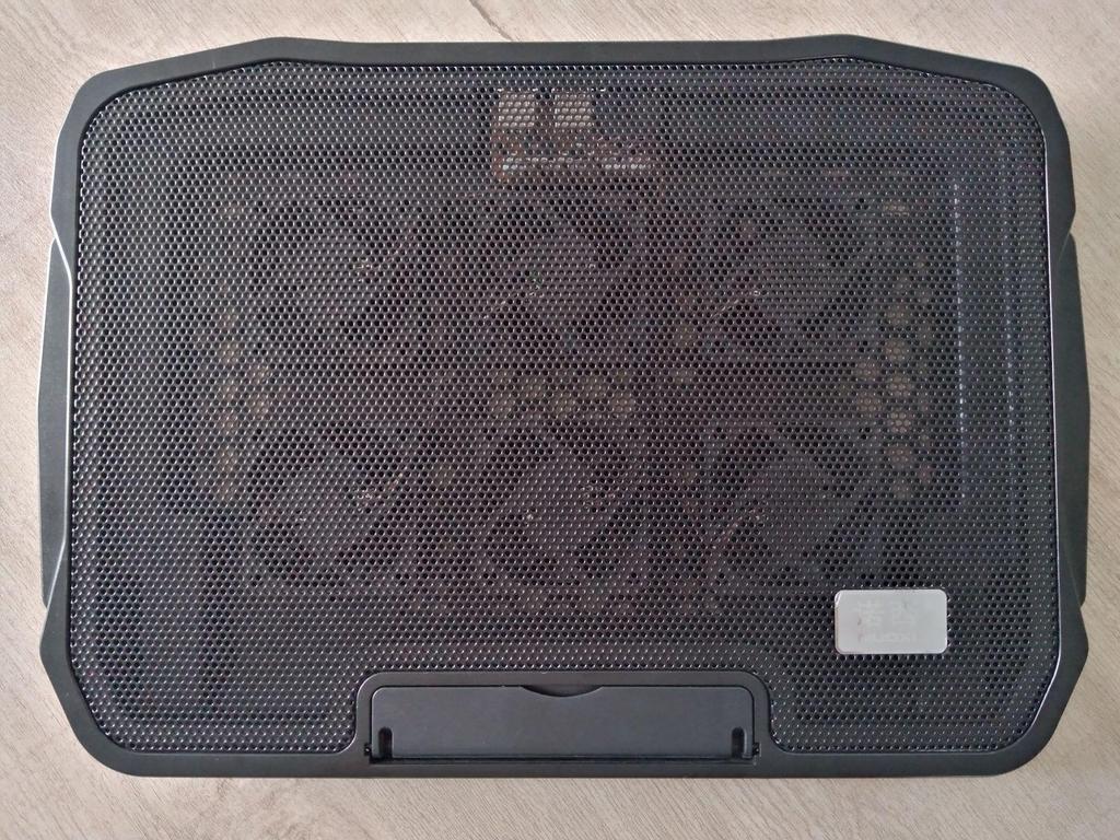 Подставка для ноутбука Nosi с вентилятором