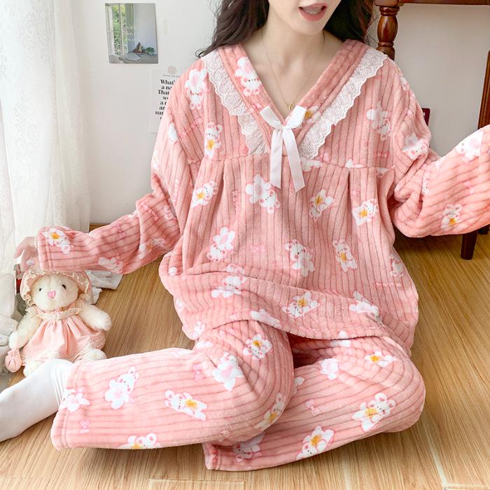 Women's Cozy Flannel Pajama Set with Long Sleeves & Pants, Plus Sizes Available Up To 240 Pounds; Suitable for Indoor & Outdoor Wear.