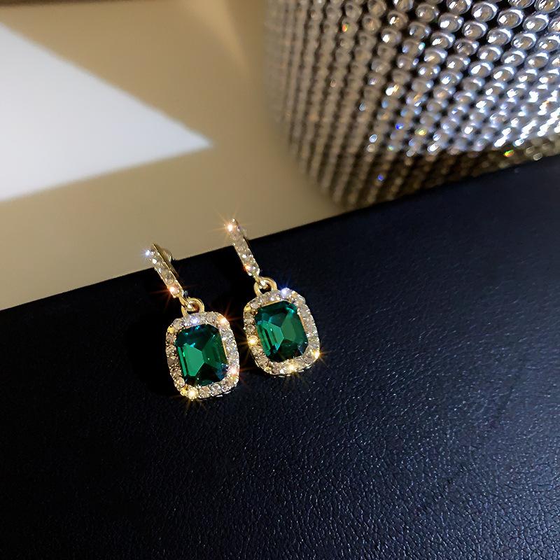 Серебряная игла Корейские простые серьги с изумрудом индивидуальность Геометрические серьги с бриллиантами Дизайн-сенс серьги для интернет-знаменитости оптовая продажа