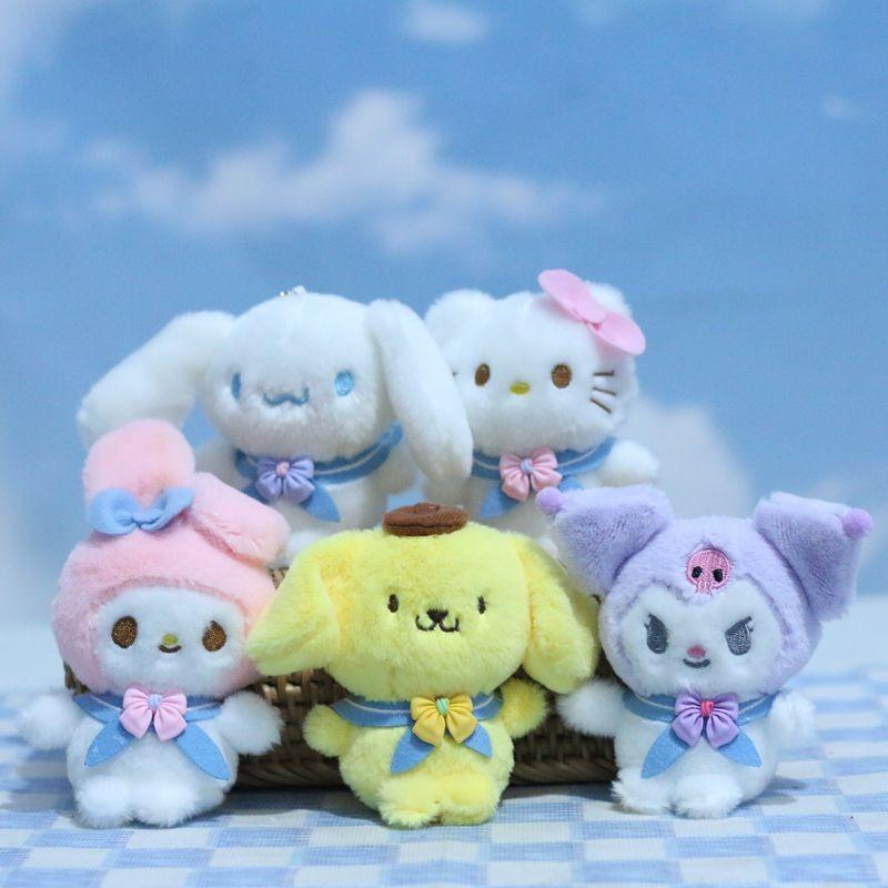 Очаровательная плюшевая игрушка-брелок Sanrio Kuromi Melody Cinnamoroll в мультяшном стиле.