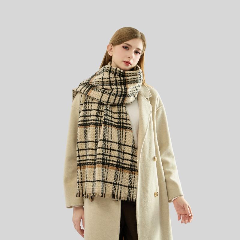 Christmas New Gold Silk Red Plaid Scarf Autumn and Winter Atmosphere Premium Warm Shawl Scarf