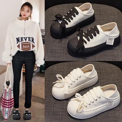 Цветовая гамма маленькие белые туфли женские весна 2025 новая кожаная платформа туфли-печенье две носки уродливые милые туфли повседневные кеды