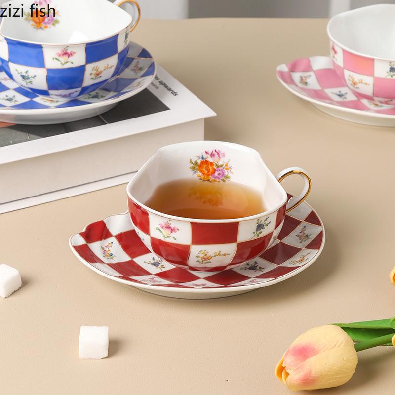 Керамическая кружка в деревенском стиле с цветочным узором, ретро клетчатая кофейная чашка с блюдцем, чашка для английского послеполуденного чая с цветами, чашки для завтрака, чашки для воды