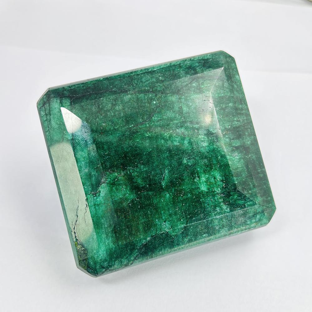 Natural Green Emerald Loose Gemstone 3770 ct Museum Grade for Jewelry Making and Gem Collections