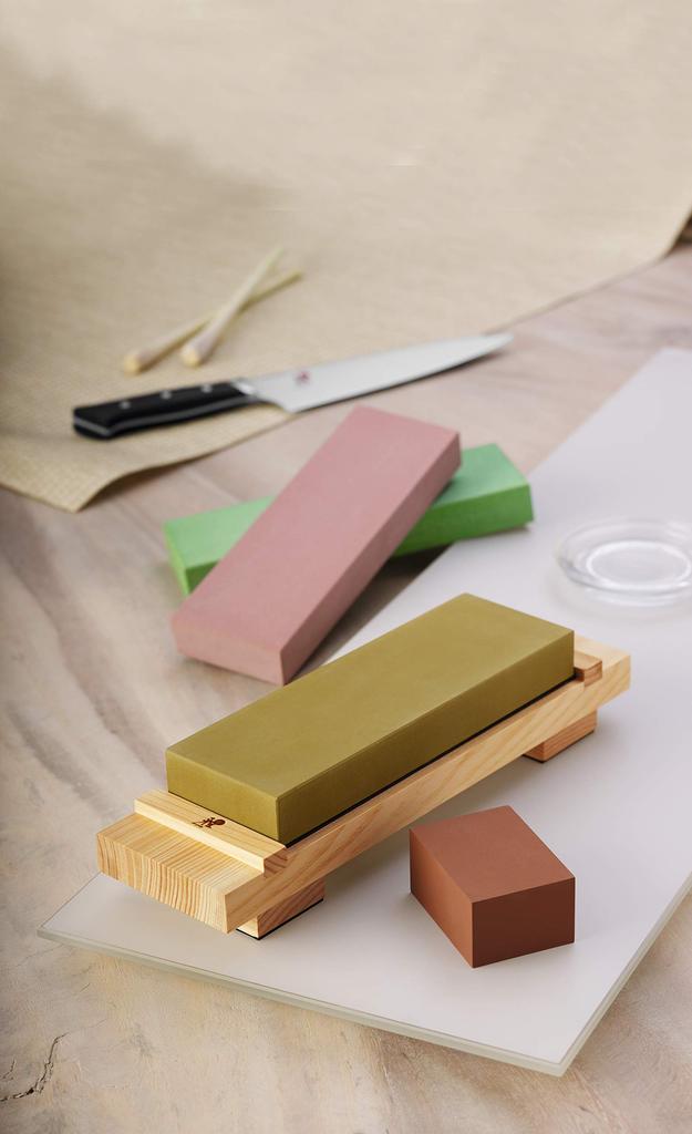 MIYABI "Toishi Pro Grit #5000 Super Finishing Whetstone, Made in Japan" Whetstone Sharpener for Knives [Official Japanese Product] 34536-005