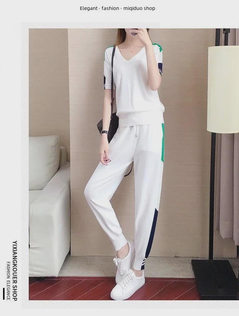 Женский летний костюм с короткими рукавами и V-образным вырезом 2025 года — модный комплект из двух предметов